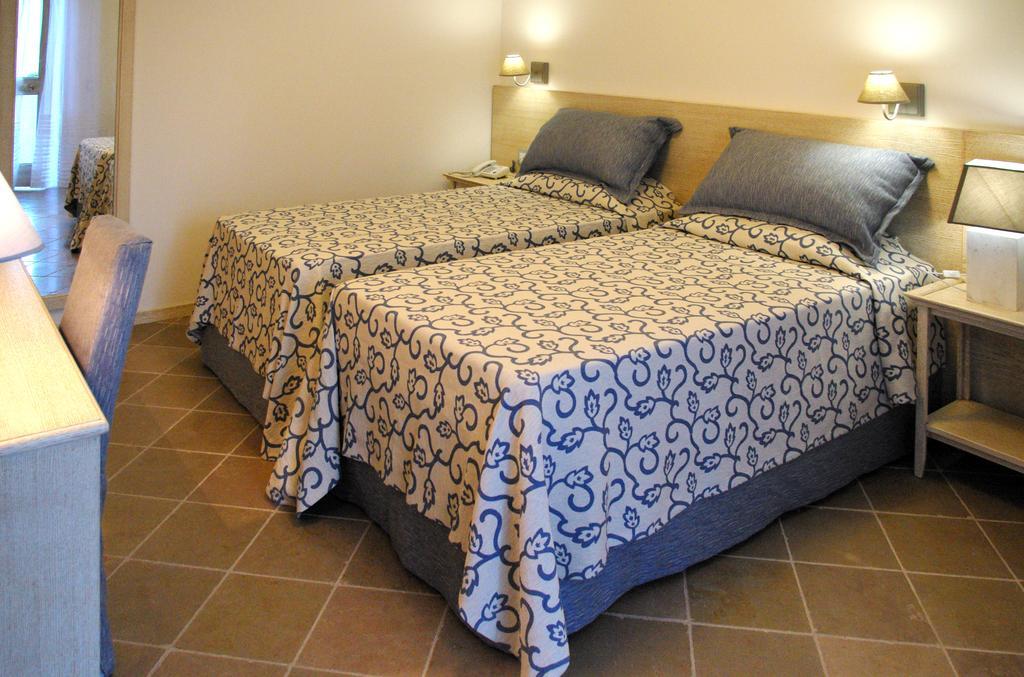 Masseria Torre Del Diamante Torre Canne Rum bild